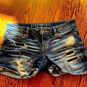 Girl’s ripped shorts s.00
